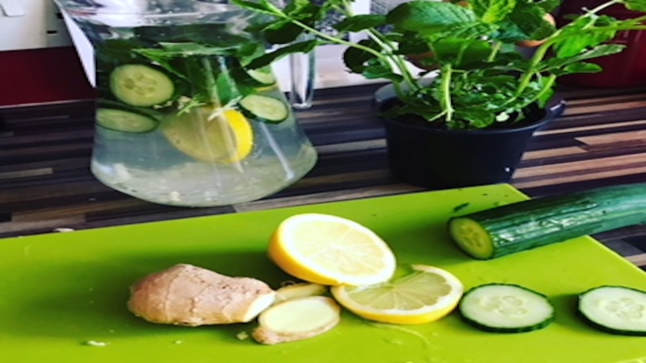 Top 3 Ways To Drink More Water This Summer